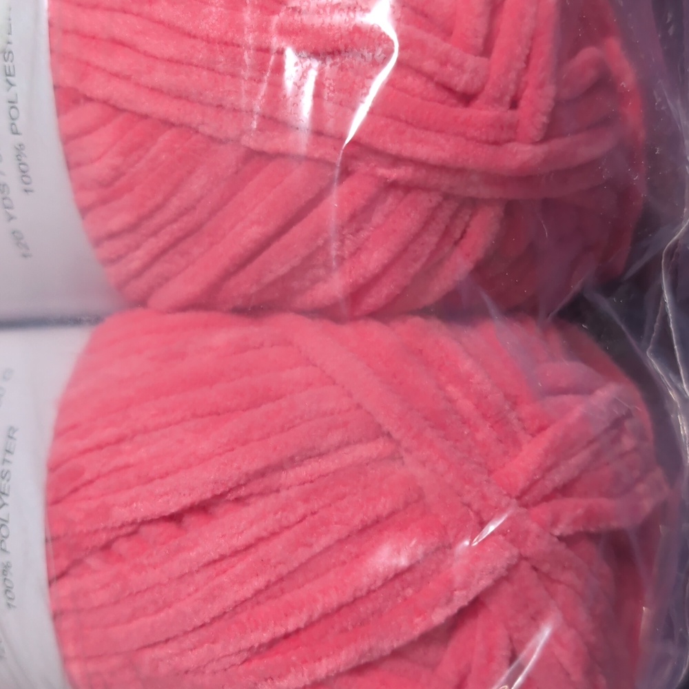 6 Brand New Skeins Mojadream Marshmallow Yarn 100% Polyester 💚 🩷 Smoke Free - Picture 4 of 8